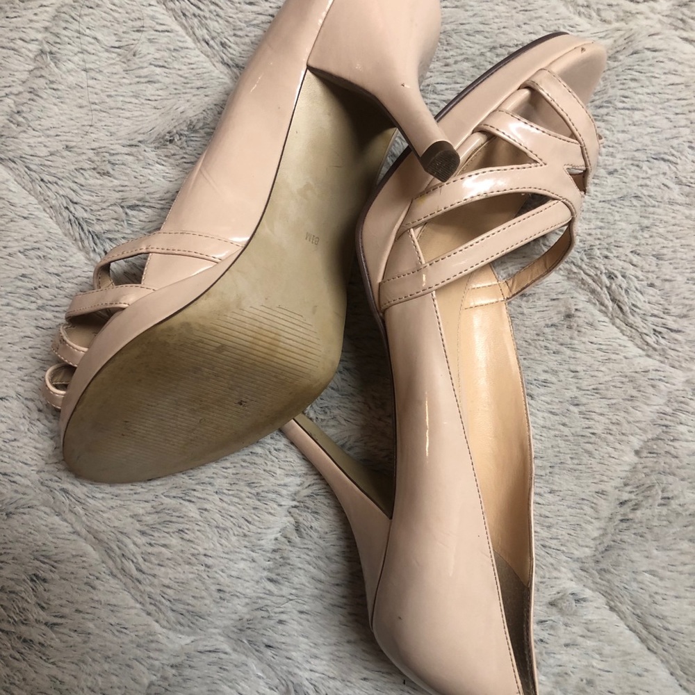 Heels - Picture 2 of 2